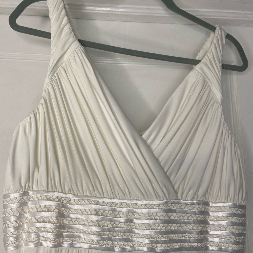 Suzi Chin Boutique white pleated dress. Size 12 - Picture 4 of 11